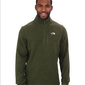 NF Men’s 1/4 zip pullover